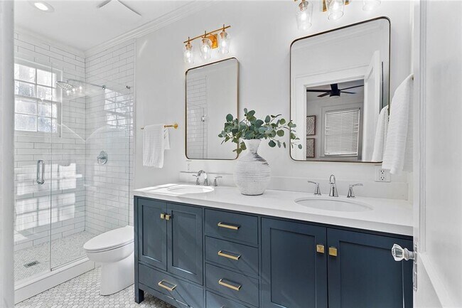 Foto del edificio - 628 Hemlock Cir SE