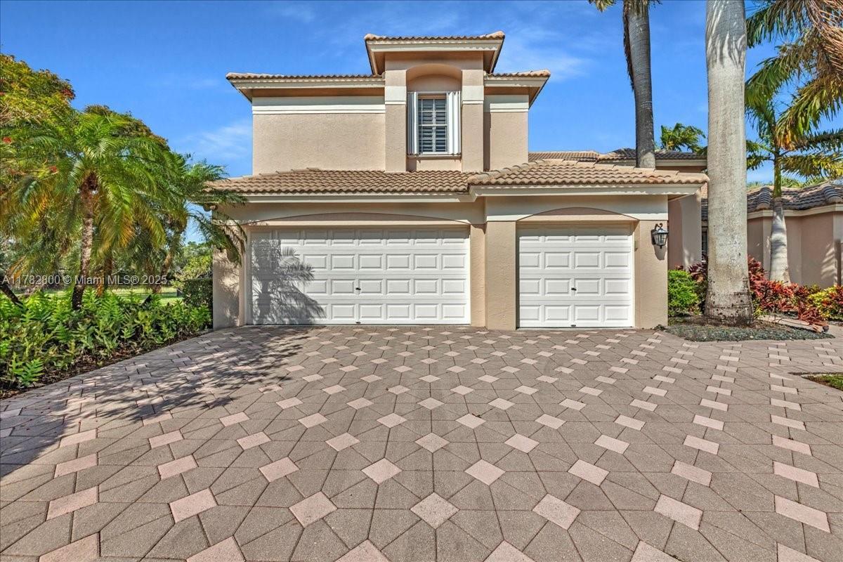 Foto principal - 3279 Huntington