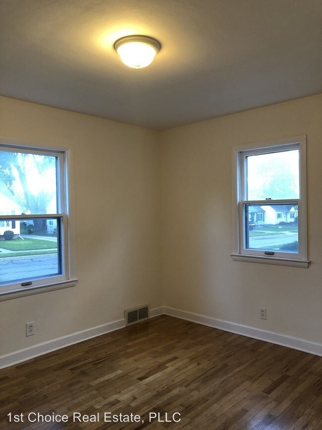 Foto del edificio - 3 br, 1.5 bath House - 1921 Victor Ave.