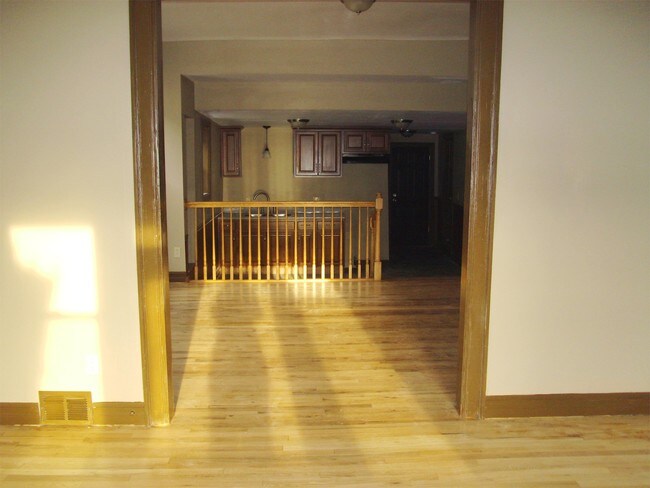 Foto del edificio - 217 W Tupper St