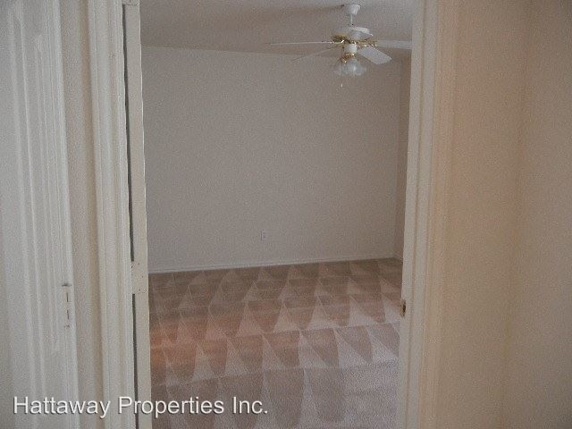Building Photo - 201 W Mary Jane Dr
