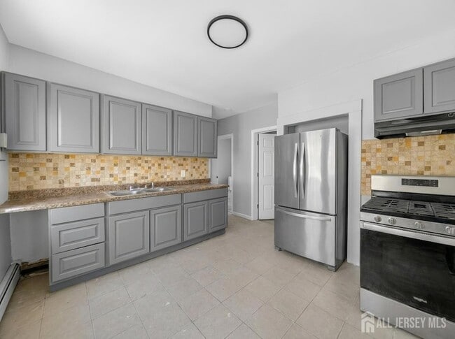 Photo - 125 Lowell St Apartment