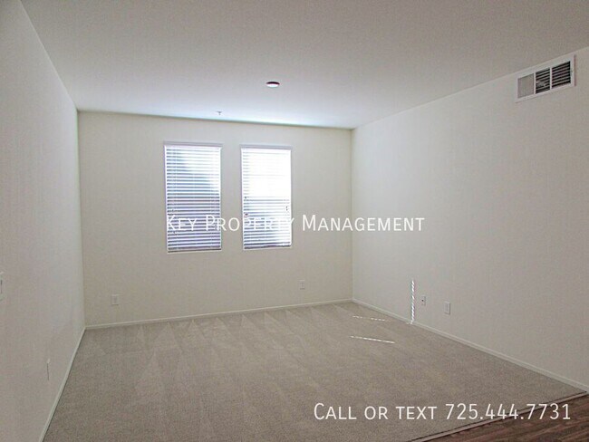 Foto del edificio - 3 BEDROOM 2 BATH HENDERSON CONDO WITH 1 CA...