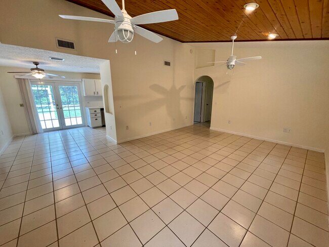 Foto del edificio - 16623 130th Way N