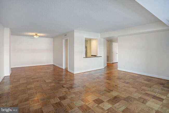 Foto del edificio - 3800 Fairfax Dr