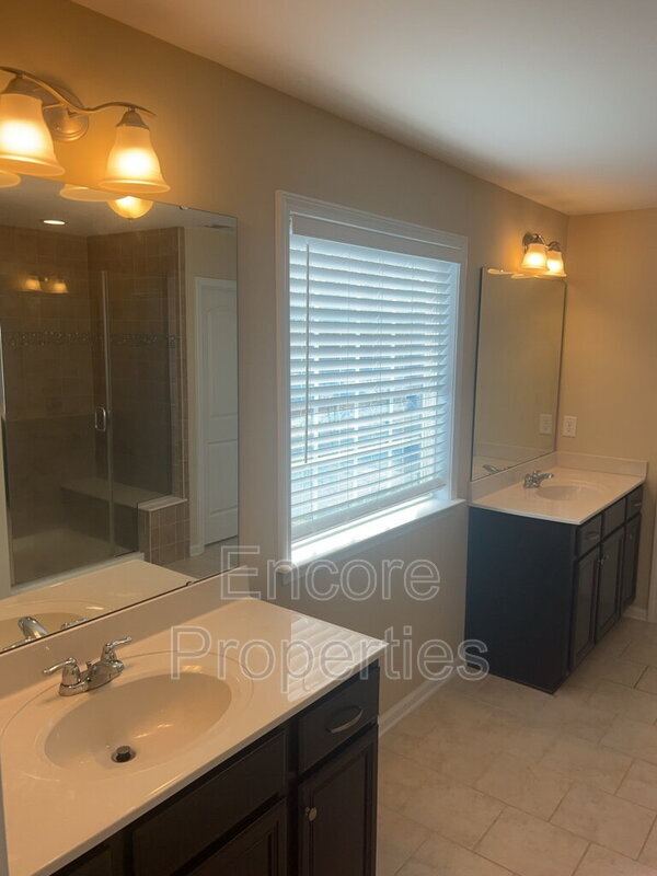 Building Photo - 456 Morgan Ridge Rd