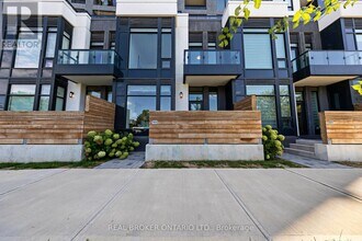Building Photo - 3 Rosewater St