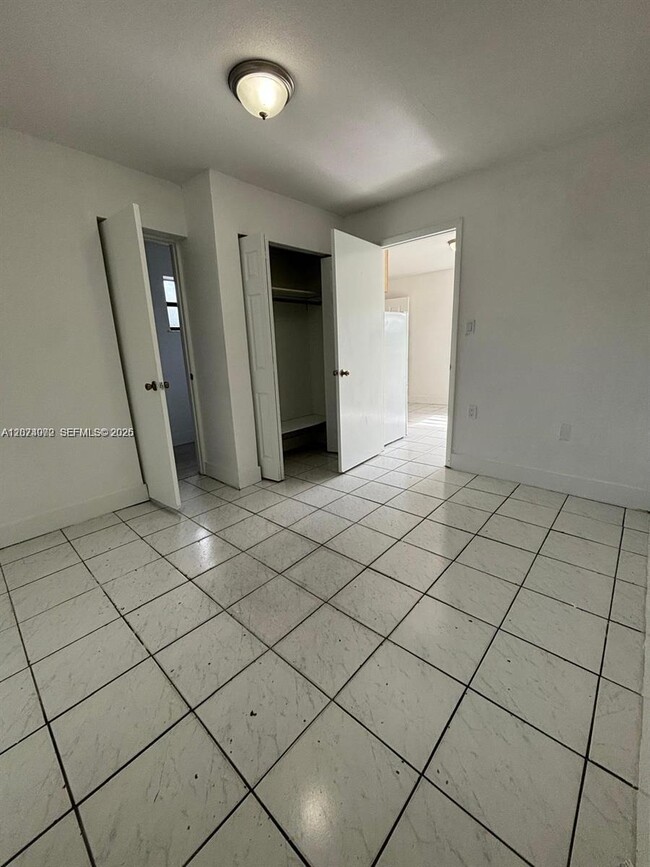 Foto del edificio - 1660 SW 24th Ave