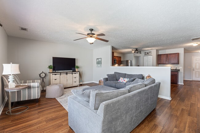 Living Room Dimensions: 14 X 15 - 3636 Blaze Dr