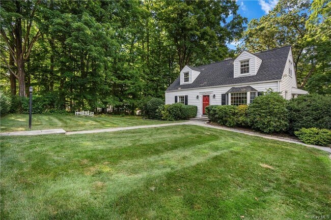 Building Photo - 17 Kisco Park Dr