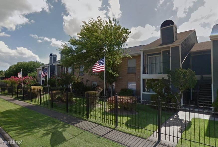 Foto del edificio - 2 br, 1 bath Condo - 502 E Sam Houston Pkw...