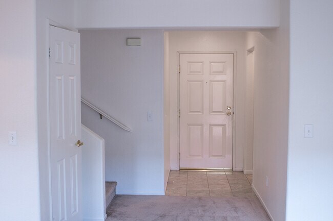 Entrada principal - 1953 Marie Ave