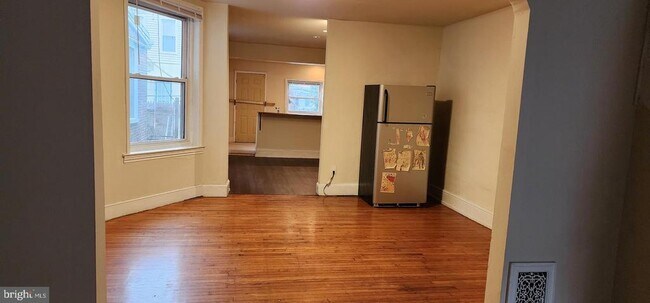 Building Photo - 117 N Redfield St