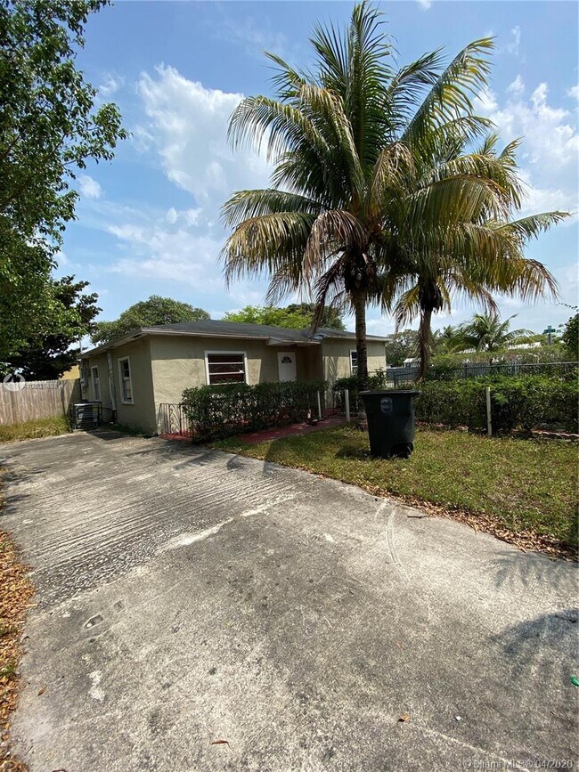 Building Photo - 12215 NW 10th Ave
