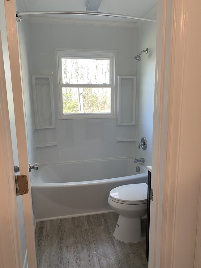 Building Photo - 1738 Woodleaf Ln