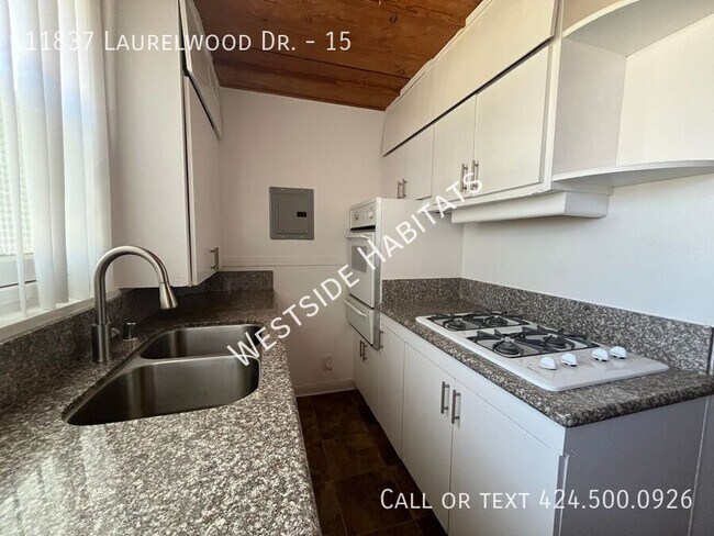 Building Photo - 11837 Laurelwood Dr