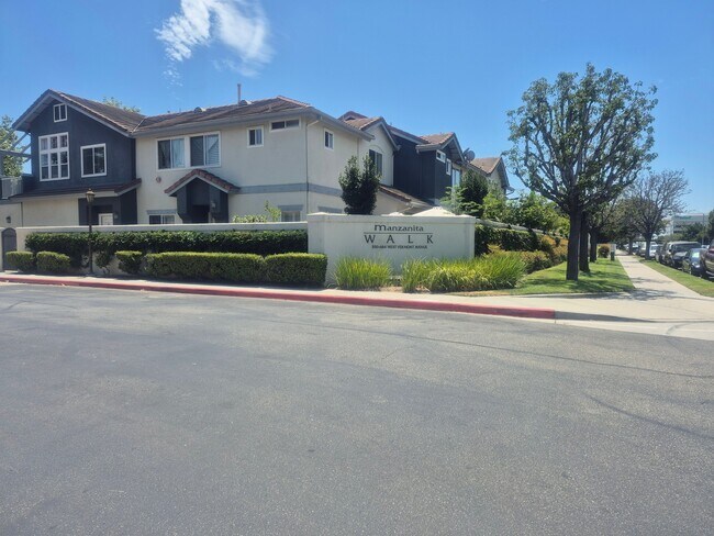 Foto del edificio - 594 W Vermont Ave
