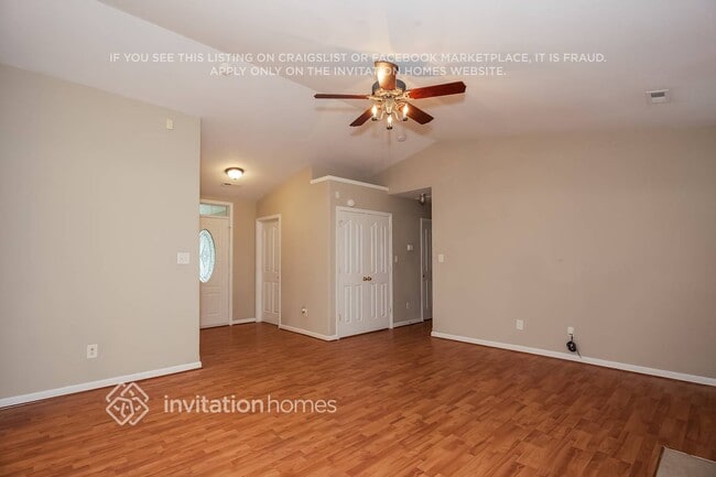 Building Photo - 5733 Shining Oak Ln