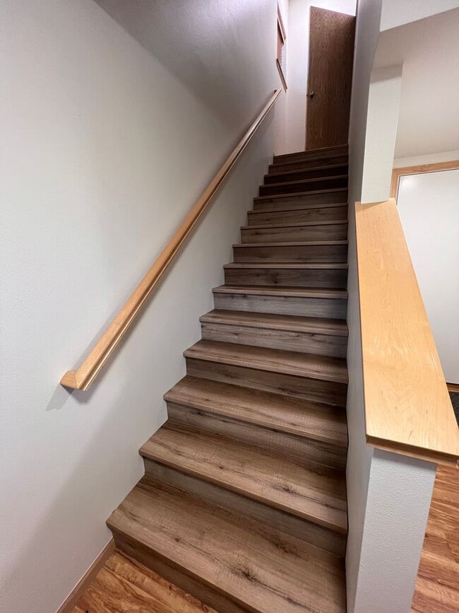 Foto del edificio - $2,000 | 3 Bedroom, 2.5 Bathroom Town Home | Pet Friendly* | Available for an August 1st, 2026 Mo...