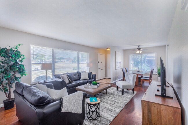 Foto del edificio - 569 Mapleview Dr