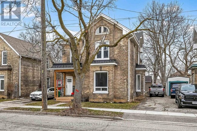 Building Photo - 238 Darling St