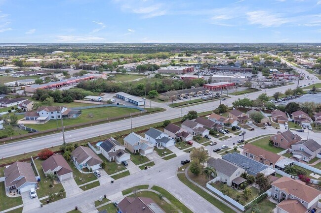 Foto del edificio - 2113 Jessa Dr