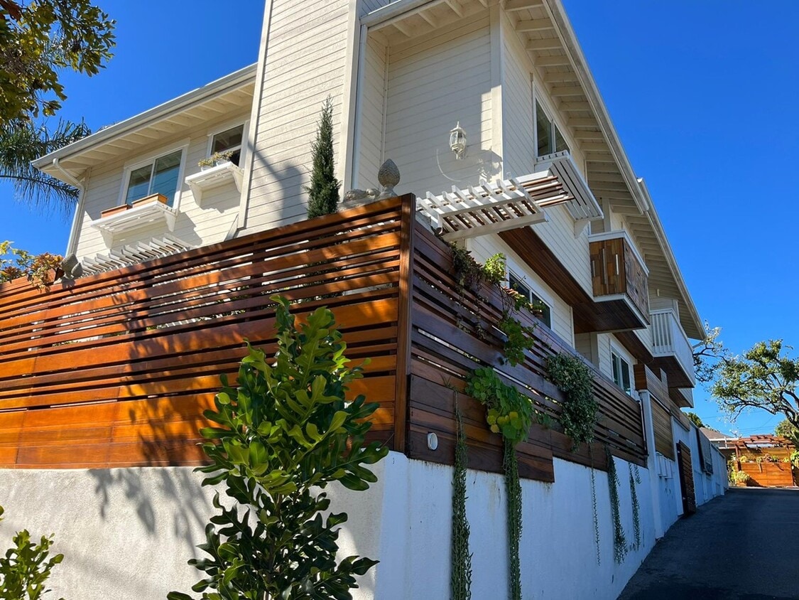 623 E Ortega St, Santa Barbara, CA 93103 Townhome Rentals in Santa