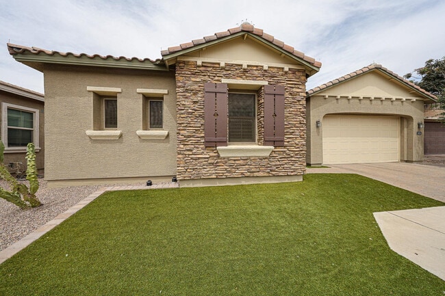 Foto del edificio - 1424 E Pedro Rd