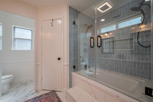 Foto del edificio - 2831 Thorne Creek Ln