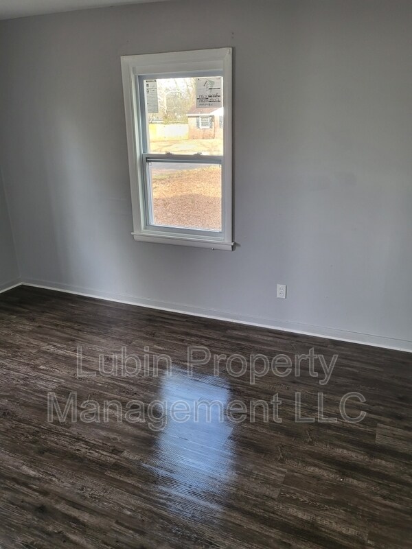 Building Photo - 3629 McDuff Ave