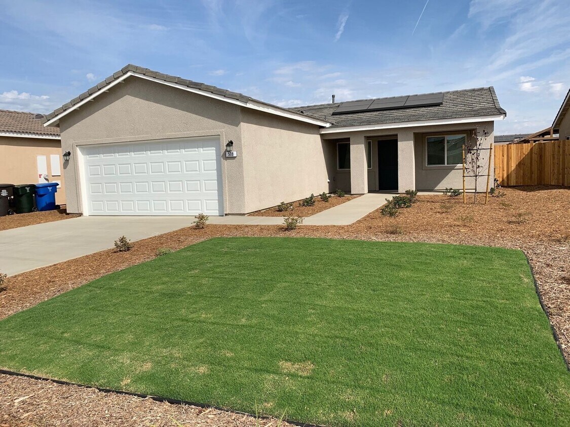 Primary Photo - Amazing Property with Solar and more!