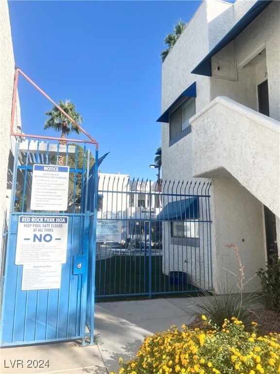 Foto principal - 2655 Red Rock St