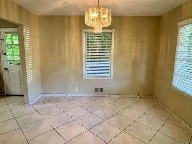 Foto del edificio - 3129 Nursery Rd SE