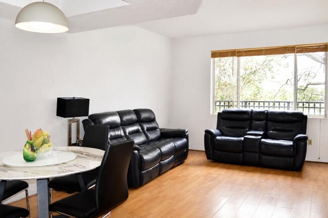 Building Photo - 711 SW 148th Ave