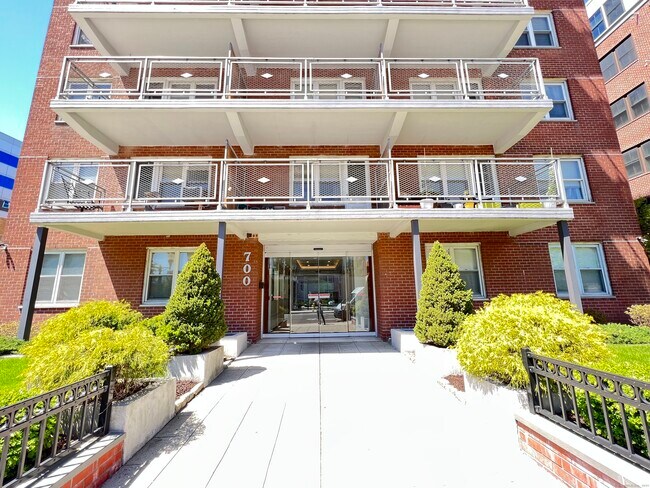 Foto del edificio - 700 Summer St