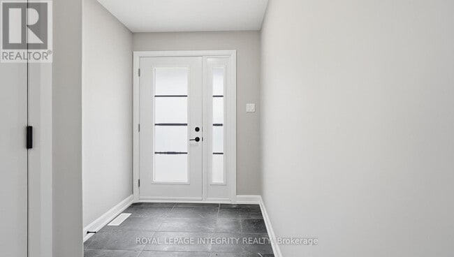 Building Photo - 1229 Montblanc Cres