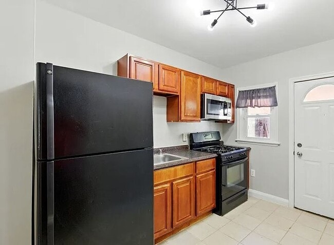 Building Photo - 5306 Ready Ave