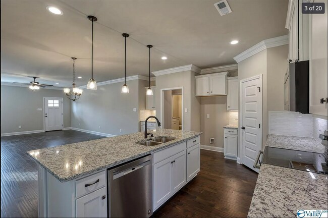 Building Photo - 115 Elledge Farm Dr