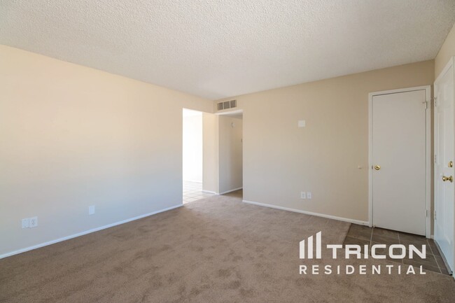 Building Photo - 18040 N 20th Ave
