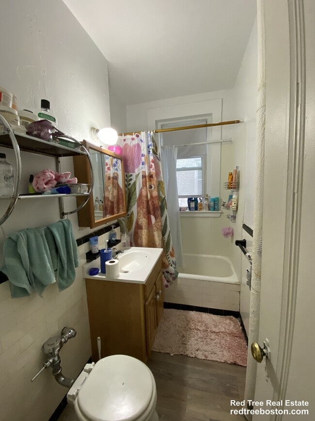 Photo - 1687 Commonwealth Ave Apartment