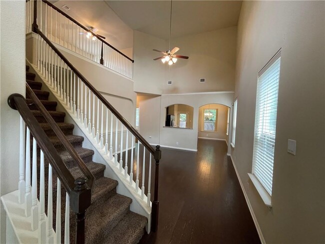 Building Photo - 1704 Rockland Dr