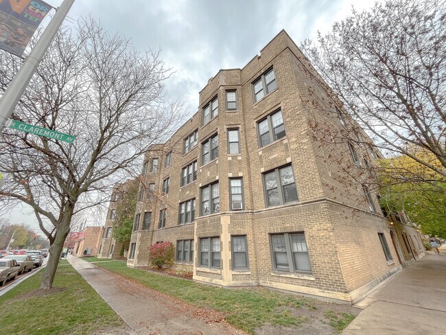 Foto del edificio - 3600 N Claremont Ave