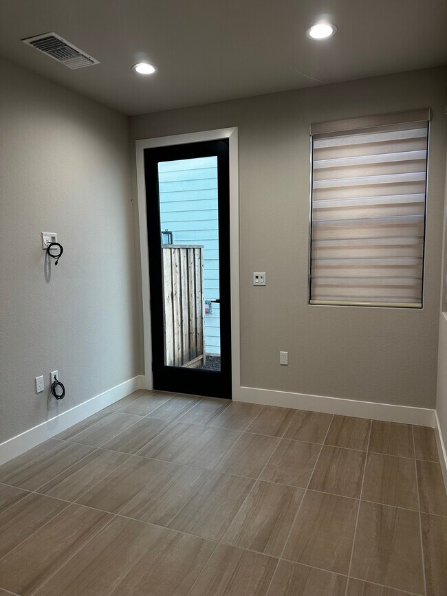 Building Photo - 2411 Schooner Ave