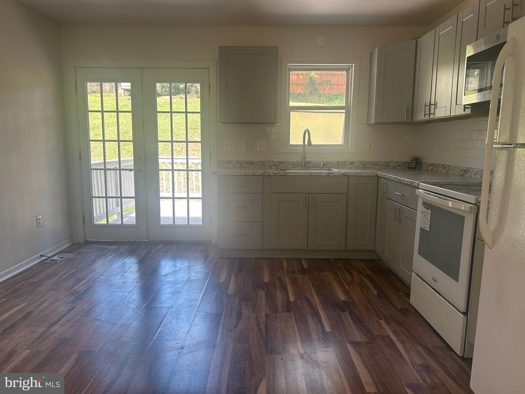 Foto principal - 6012 Sheridan St