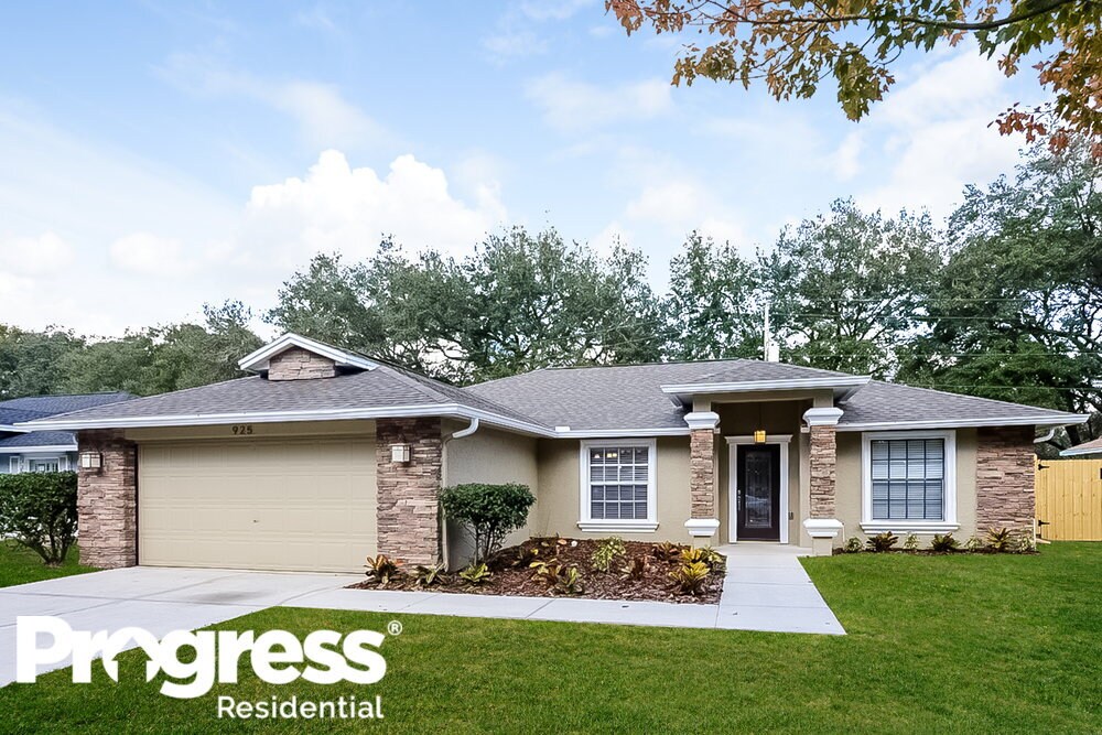 Foto principal - 925 Clearcreek Dr