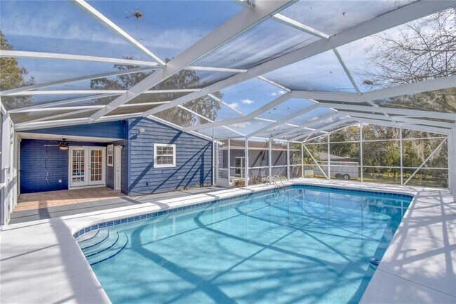 Foto del edificio - 1828 SE Lake Weir Ave