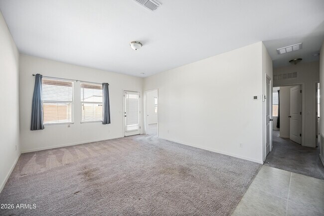 Foto del edificio - 2430 E Alonso Dr