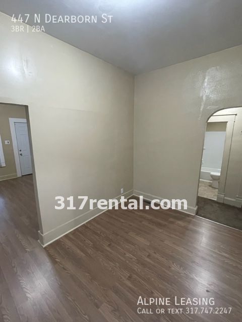 Building Photo - Spacious 3 bedroom