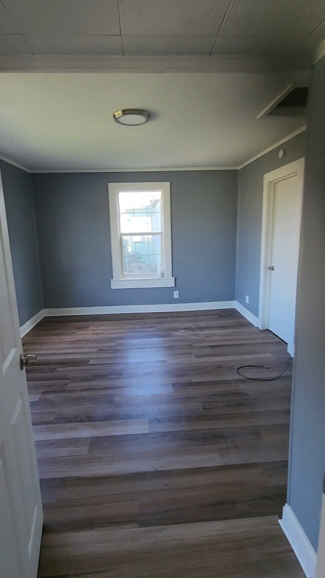 Building Photo - 4764 Adams Ave