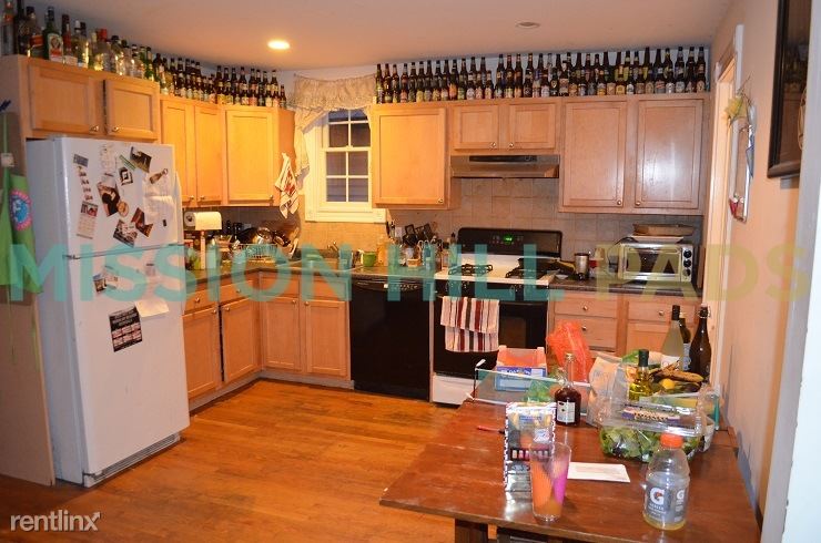 Primary Photo - 40 Calumet St